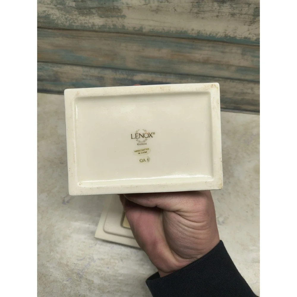 Lenox Porcelain Jewelry Music Box, Plays 